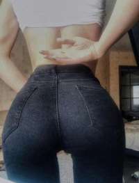 Büro çalışmalarında sosyal sorumluluğu düşük olan kız