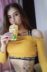 Samimi bir erkek üyesi saç kesimi