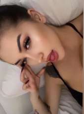 Beyaz tenli seksi escort ALEYNA