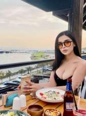 Fit dolgun bayan Alya