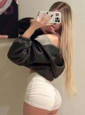Fit dolgun bayan Irina
