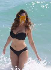 Mezıtlı unverste caddesi bayan EVA. sadece WhatsApp