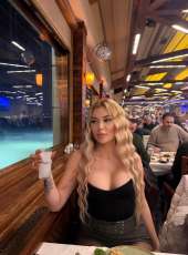 Seksapel VİP escort Canan