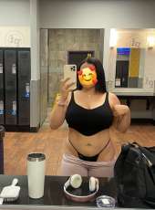 Sevişmenin tadını çıkaran Burcu