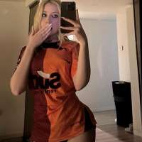 Beyaz tenli  Mila seksi escort