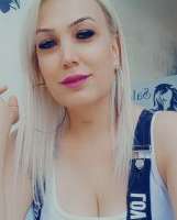 Ekstra cimcif yapan Karmen