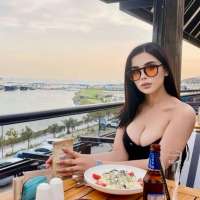 Fit dolgun bayan Alya