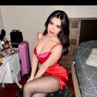 Fit dolgun bayan Alya