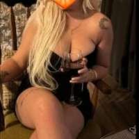 Kendi yeri olan Mersin escort Sinem