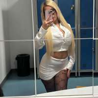 Sarı saçlı escort Sena