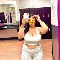 Sevişmenin tadını çıkaran Burcu