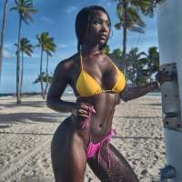 Sherry Manken fizikli zenci escort Mersin