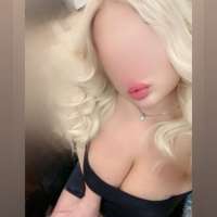 Yeşil gözlü bayan İnci