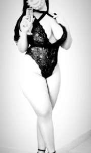 Balıketli iri göğüslü İremcan