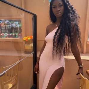 Çikolata tatlısı Mersin escort Jessica