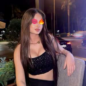 Dolgun balık etli  Sarah. Kendi Yerim Var 