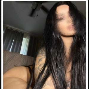 Evi Olan Esmer Güzellik Miran