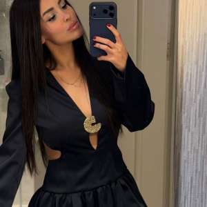 Genç ve Cazibeli Mersin Zeycan