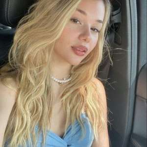 Mavi Gözlü Çıtır Polina