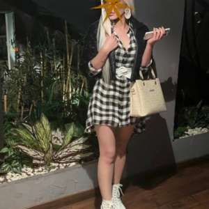 Mersin bayan Sibel. Apart ve otele geliyorum