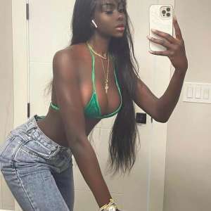 Mersin Siyah Derili Escort Bayan Lynn