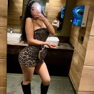 Mezitli'nin en seçkin Bayanı Berna. sadece WhatsApp