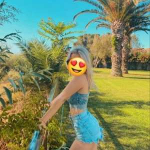 Minnoş seksi sarışın Ebru