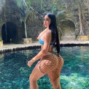 Saksolar kraliçesi Escort bayan Defne