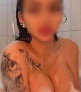 Sevgili tadinda Biseksuel Bayan Alya