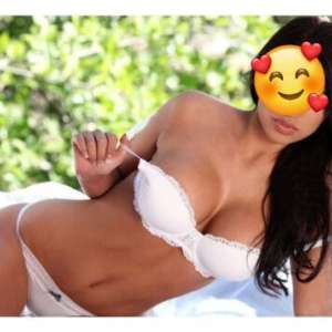 Sevgili Tadında Mersin escort Larisa