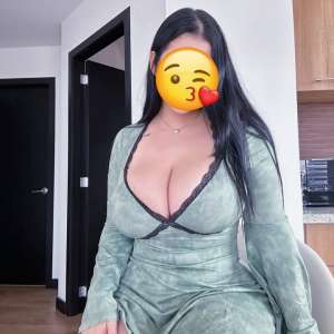 Sevişmenin tadını çıkaran Burcu