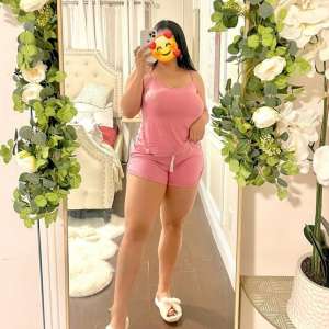 Sevişmenin tadını çıkaran Burcu