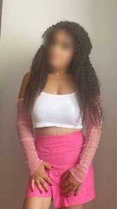 Sihirli tavşan kostümü giyecek Duru