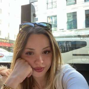 SINIRSIZ escort ASEL