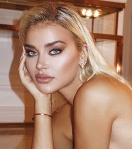 Üniverste caddesi Yabancı Tanya