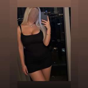 Yeşil gözlü bayan İnci