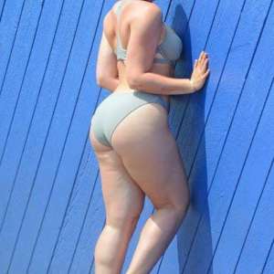 Yeşil gözlü seksi bayan Sahra