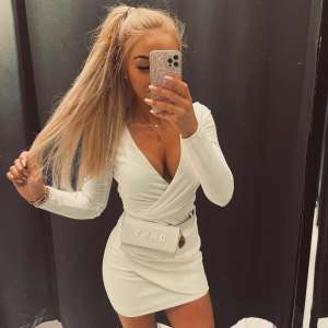 Zeki ve çekici eskort Özlem